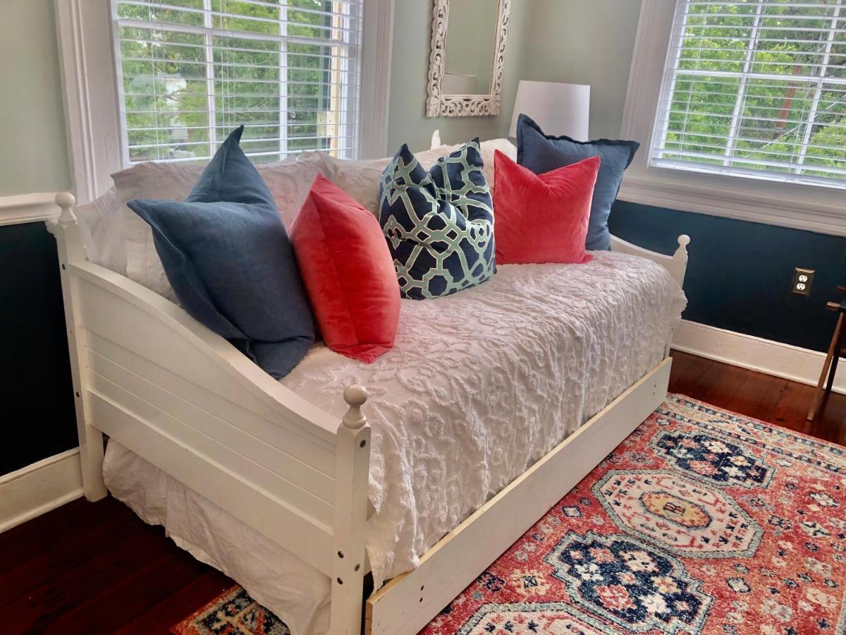 Daybed With Trundle In The Beautiful Ashley Inn 4 Blocks From King St Charleston Ngoại thất bức ảnh